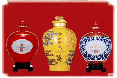 杭州烟酒回收五粮液各种摆件.jpg
